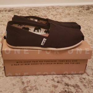 Toms Classic Size 5